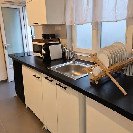 Maisonnette Confort Et Charme Avec Terrasse 20 Min De Paris Proche Gagny